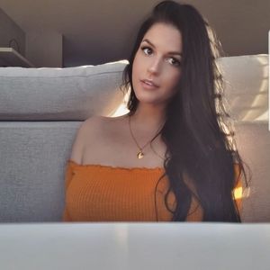 Meet your Posher, Anne-marie